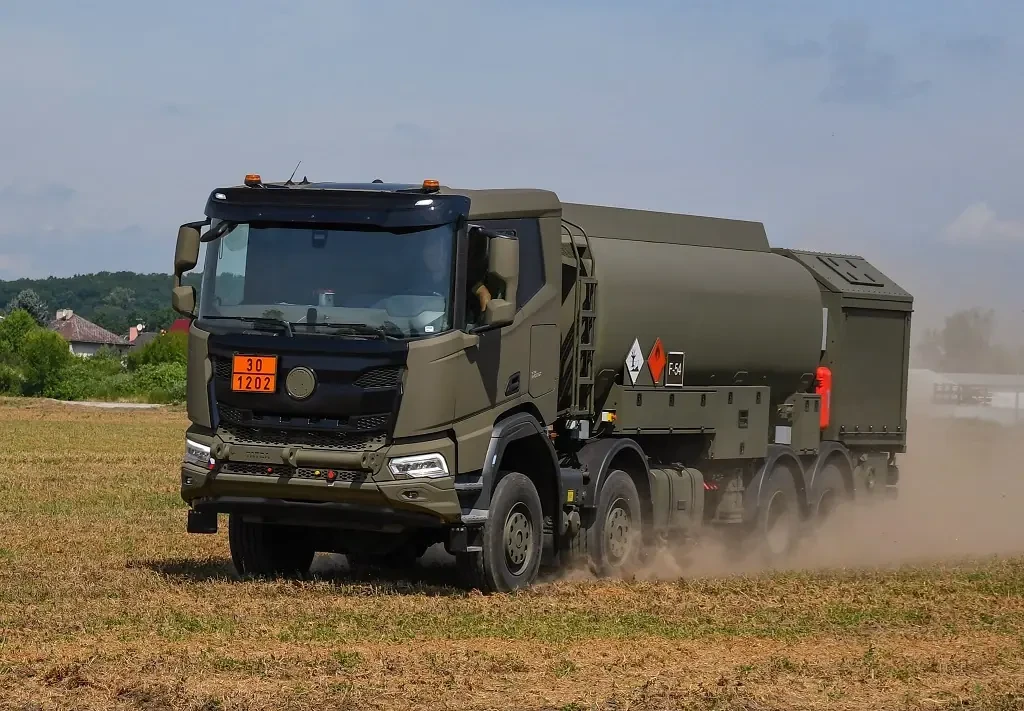 Презентована армійська вантажівка Tatra Phoenix третього покоління