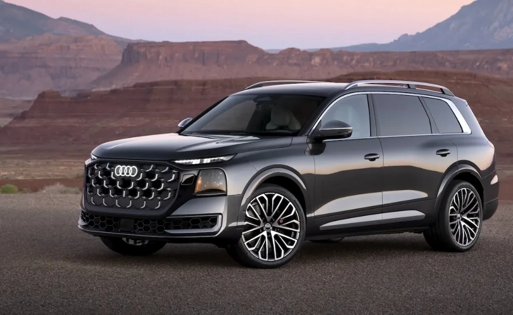 Audi SQ9: 591 сил против BMW X7 и Mercedes-AMG GLS. Стал ли новый флагман Audi лучшим крупным спортивным кроссовером?