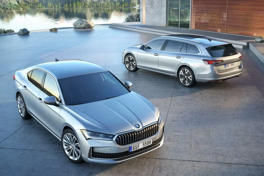 Skoda Superb: 25 років комфорту, простору та технічної досконалості